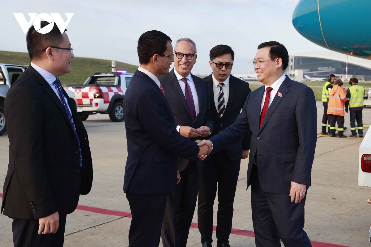 Top Vietnamese legislator begins Uruguay visit